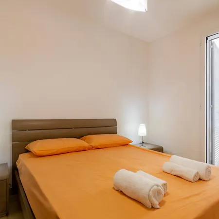 Apartment Guesthost - Casa Sabrina Torre dell'Orso